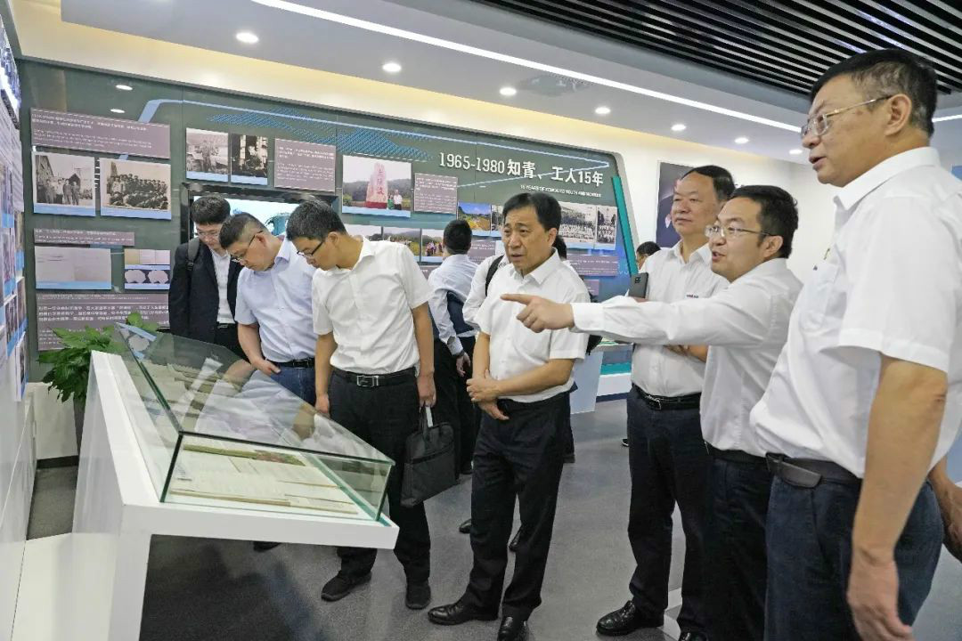 中铁设备赵华总经理莅临9001cc金沙以诚为本智能互换