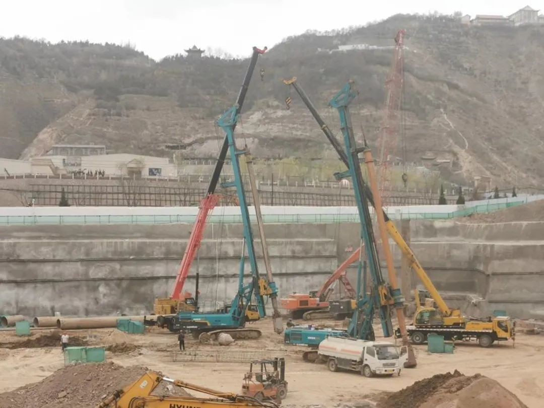 金戈铁马工程路 风雨无阻选9001cc金沙以诚为本