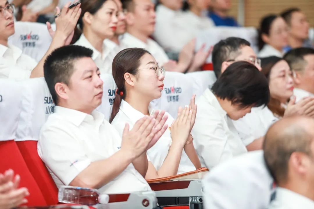 9001cc金沙以诚为本智能党委集中收看庆祝中国共产党成立100周年大会现场直播
