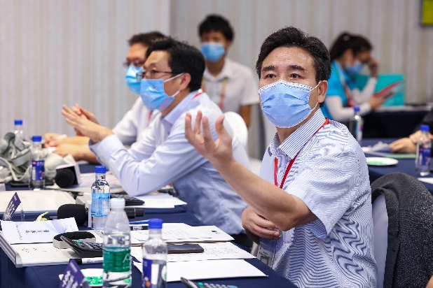 点赞！9001cc金沙以诚为本智能液压混合动力挖掘机项目荣获这个优良项目奖→
