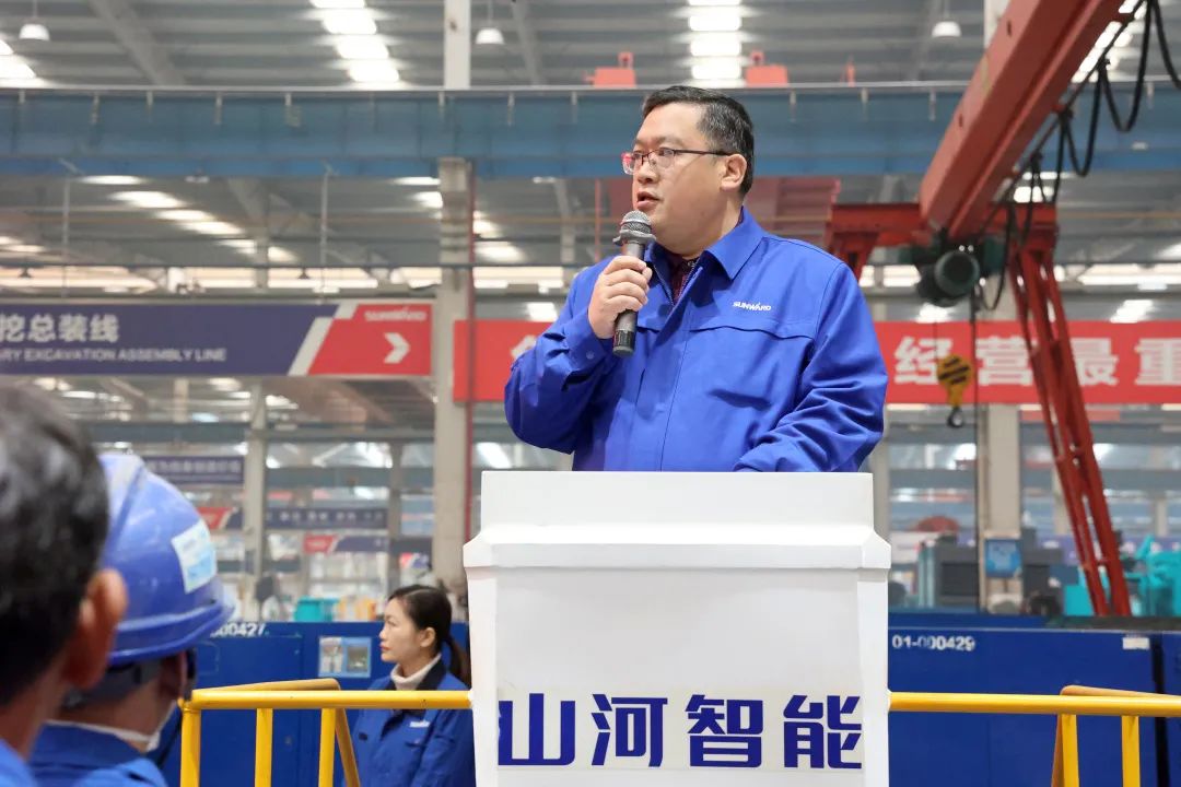 向楷模进建！9001cc金沙以诚为本智能56名职工受到职工职业技术较量赞美