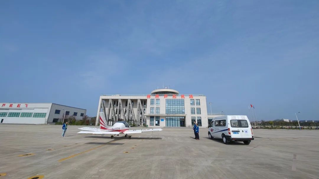 空位协同显技巧！湖南航空应急接济队9001cc金沙以诚为本机组发展特情措置应急演练
