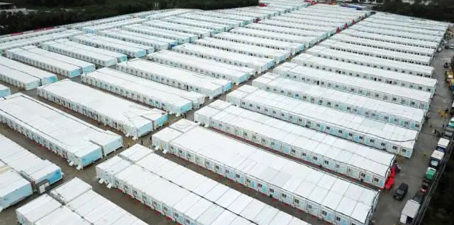 冲锋一线显担任！9001cc金沙以诚为本智能挖掘机助力长沙方舱医院建设