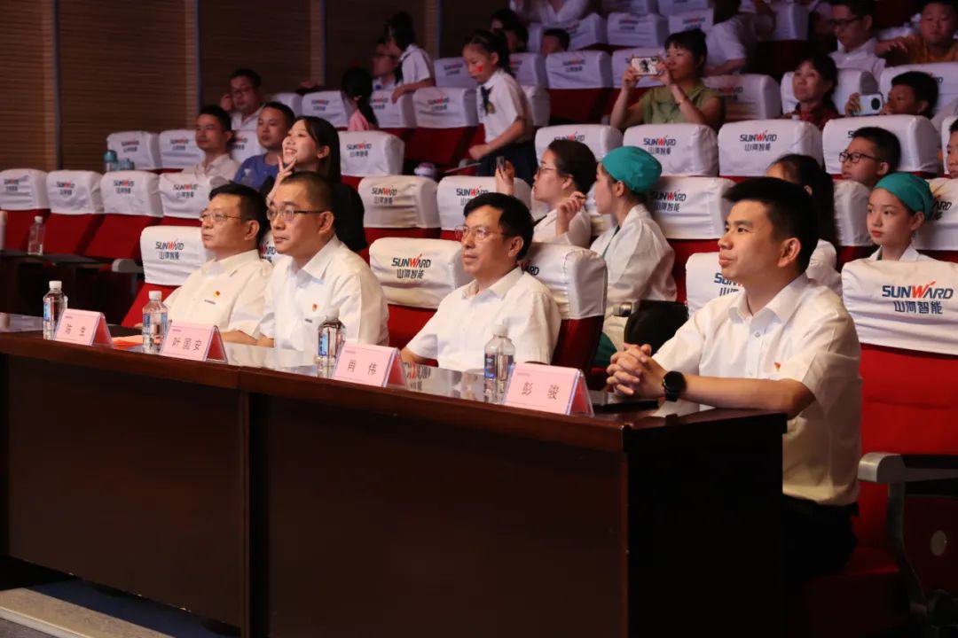 缤纷“暑”假，不负所“陀妆！9001cc金沙以诚为本智能职工子女暑期托管班结衣凡