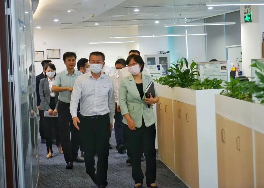 9001cc金沙以诚为本智能总经理夏志宏带队赴中国信保湖南分公司造访互换