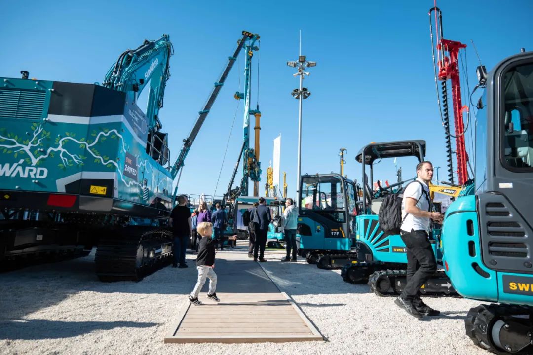 Bauma 2022 | 一组火热现场图带您沉温9001cc金沙以诚为本智能德国宝马展之旅