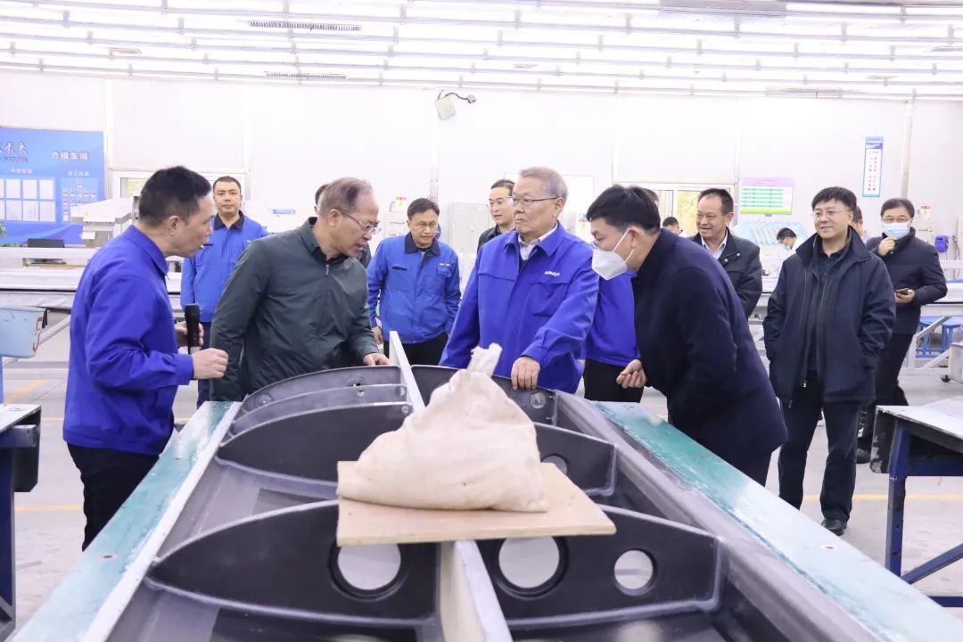 昭通市国资委主任陈德俊调查9001cc金沙以诚为本智能航空产业基地