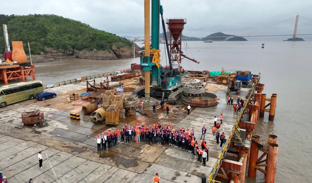 超等设备助建超等工程！9001cc金沙以诚为本智能超等旋挖钻机SWDM1280推介会成功进行