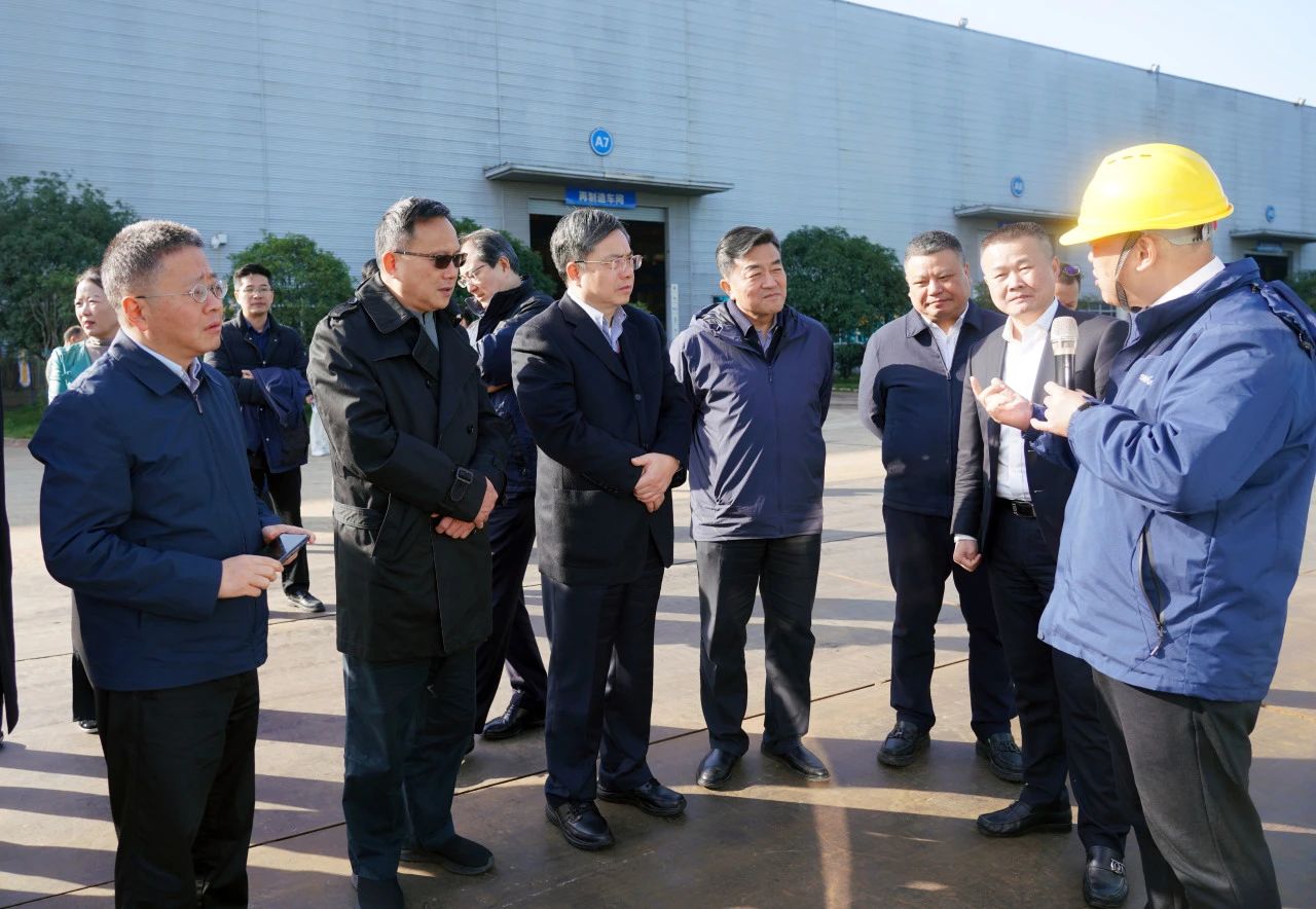 聚焦设备再造作！上海市政协副主席、党组副书记肖贵玉带队调研9001cc金沙以诚为本智能