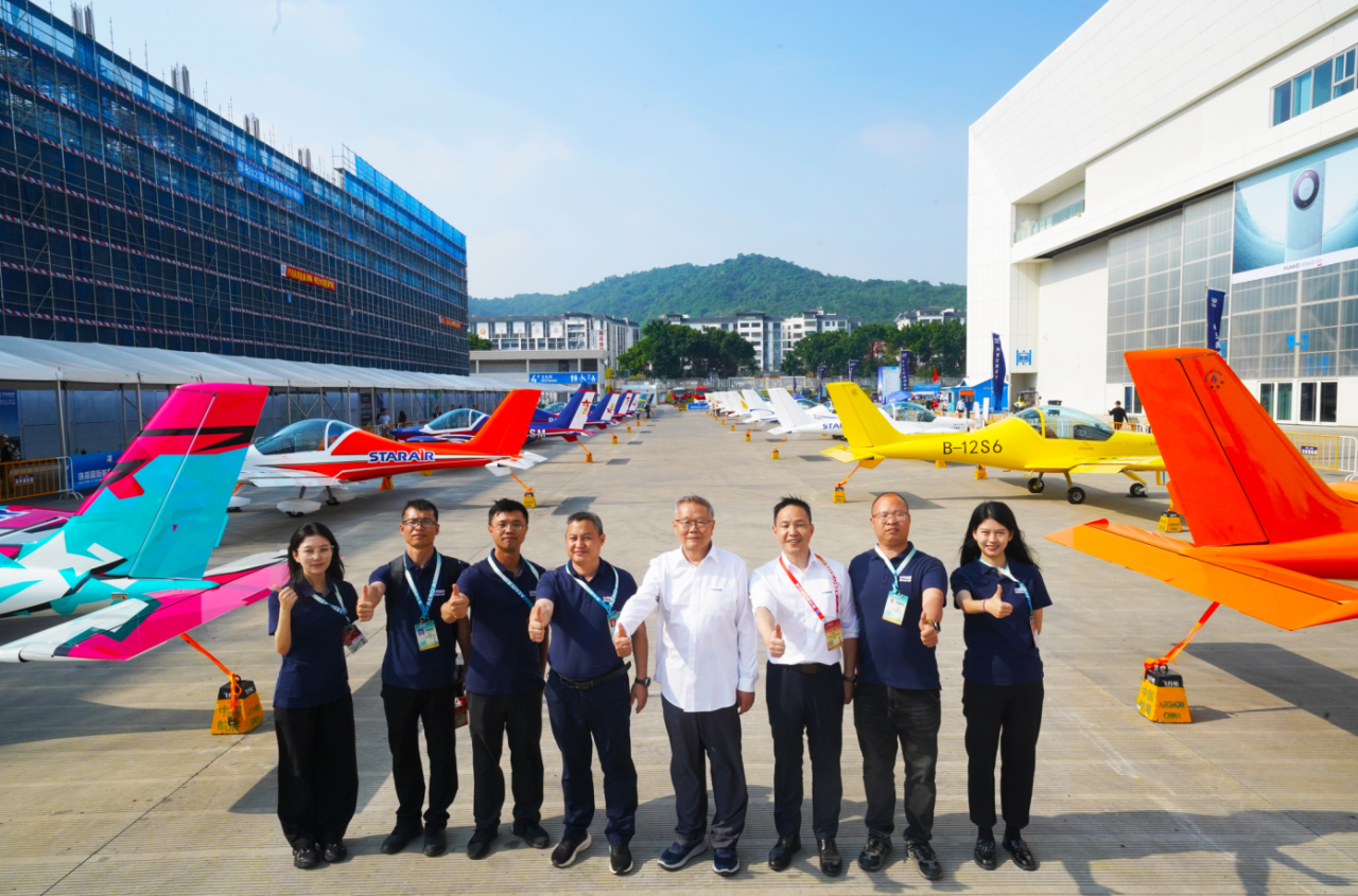 央媒聚焦！一路见证首届亚洲通用航空展上的9001cc金沙以诚为本风采