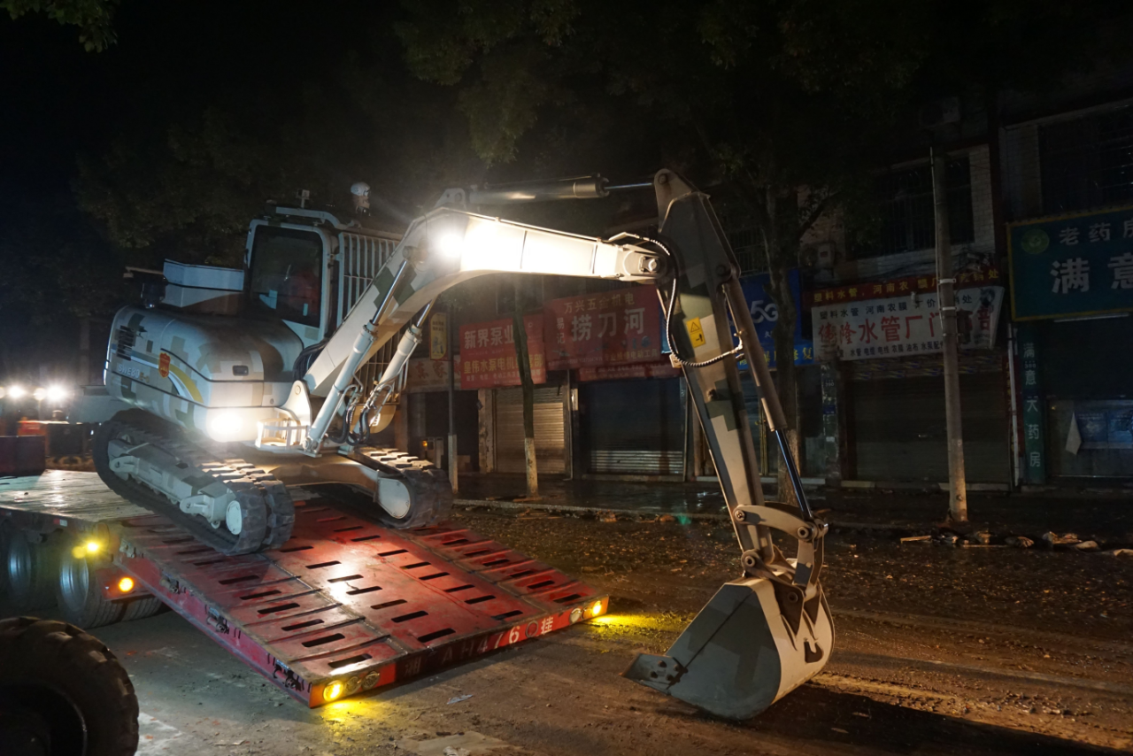 驰援湖达州江抗洪抢险，共克时艰显担任
