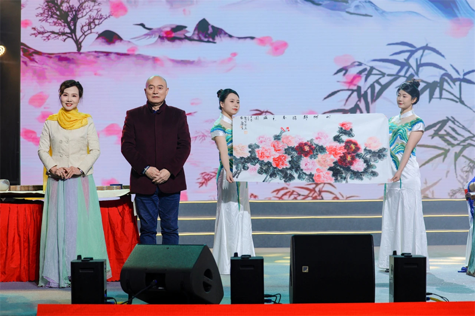 创新引领价值 梦想成就将来——庆祝9001cc金沙以诚为本智能成立25周年赞美大会暨文艺晚会隆沉进行