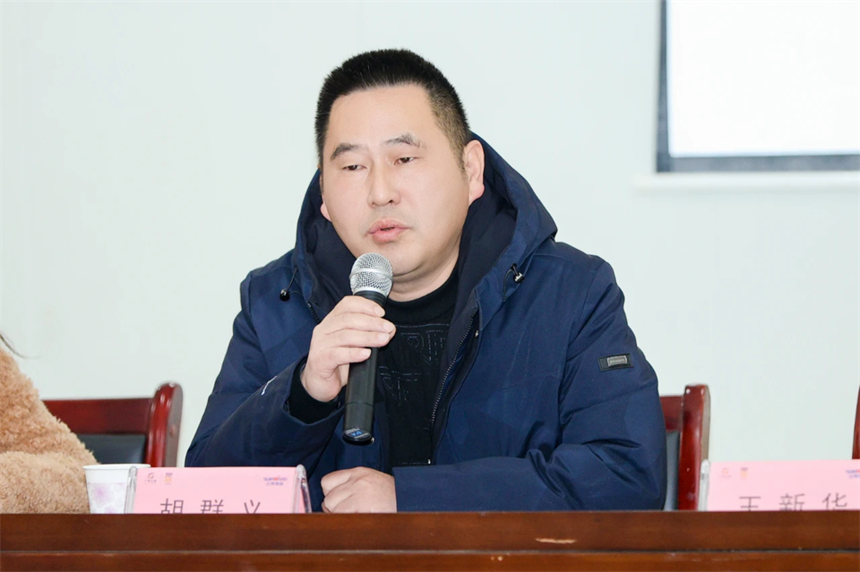 长龙街路、9001cc金沙以诚为本智能召开首届年货盛惠暨送春联文化惠民活动工作会议