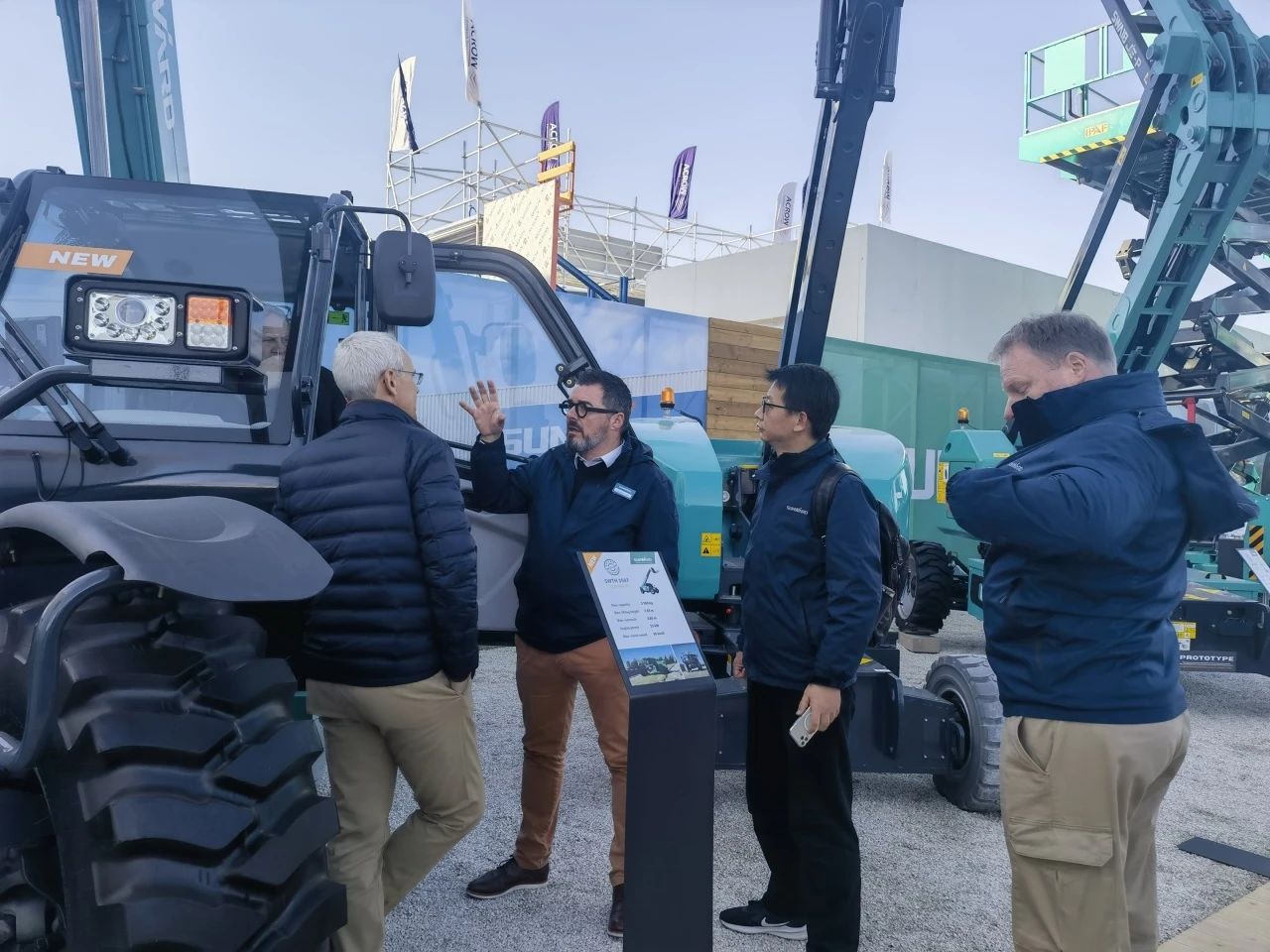 9001cc金沙以诚为本智能高空机械闪灼Bauma 2025！ 新能源技术与创新产品获全球瞩目