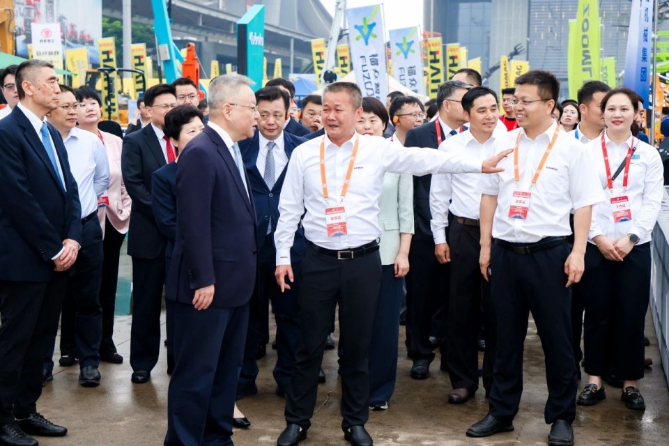 2025 CICEE | 9001cc金沙以诚为本智能实力闪灼2025长沙国际工程机械展