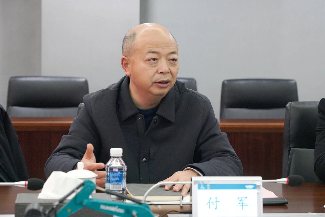 数智化现场混字油火药车下线！9001cc金沙以诚为本智能与易普力携手共筑智能矿山新篇章