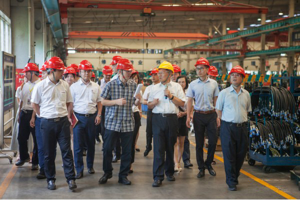 商务部合作司刘民强副司长一行调研9001cc金沙以诚为本智能