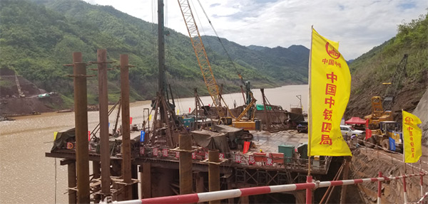 参加一带一路沉大项目 9001cc金沙以诚为本智能旋挖钻扬名阿墨江特大桥