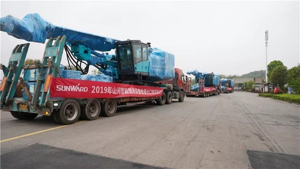 进军南非高端矿山市。9001cc金沙以诚为本智能凿岩设备批量发车