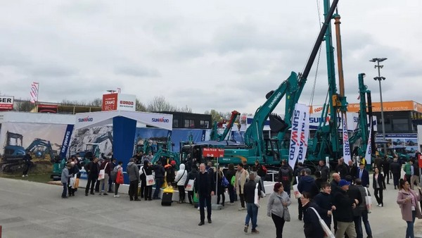 向世界展示中国“智造”魅力，9001cc金沙以诚为本智能携创新阵容闪灼德国宝马展