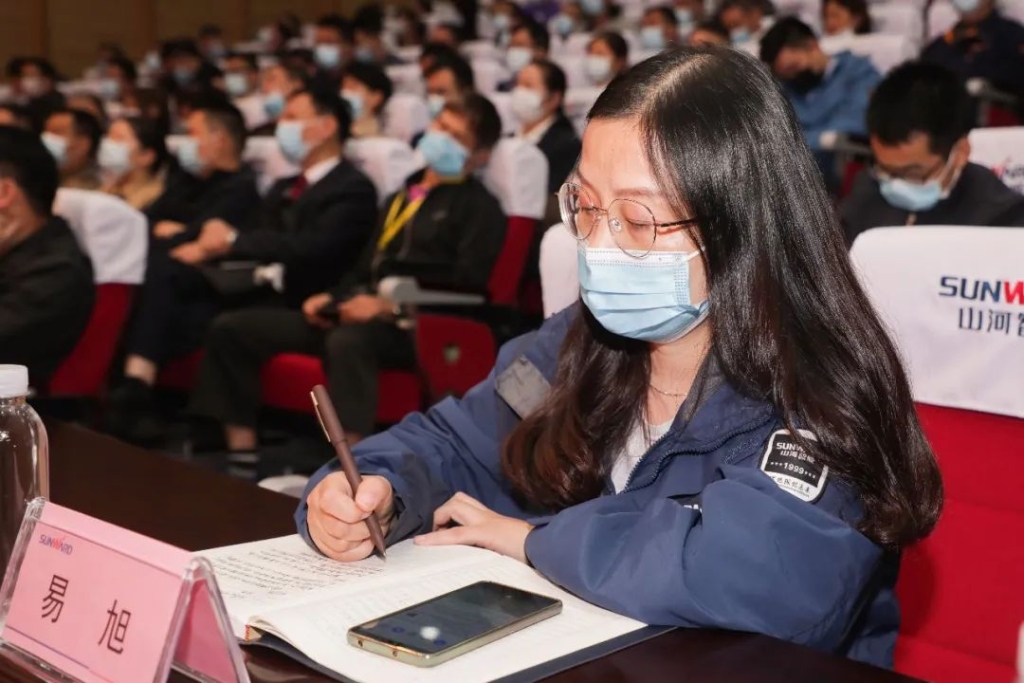 惟创新者胜——进建贯彻习近平总书记调查湖南沉要讲话心灵省委宣讲团长沙分团宣讲汇报会在9001cc金沙以诚为本智能开讲