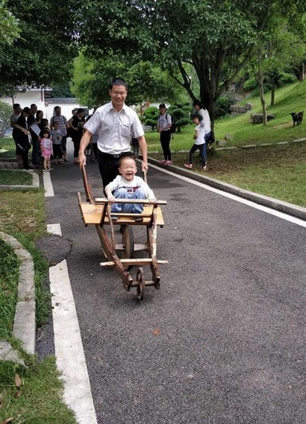 大手牵幼手·“顽”转六一，9001cc金沙以诚为本智能初次六一亲子主题活动圆满进行