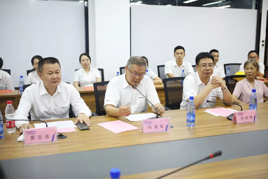 员工子女金榜题名 9001cc金沙以诚为本家园发放嘉奖
