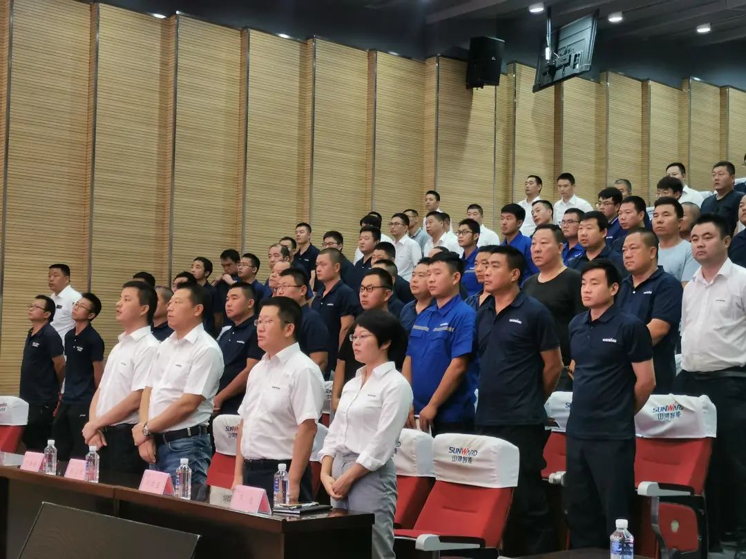 9001cc金沙以诚为本智能挖掘机事业部启动2021服务技术评定暨服务万里行总结大会